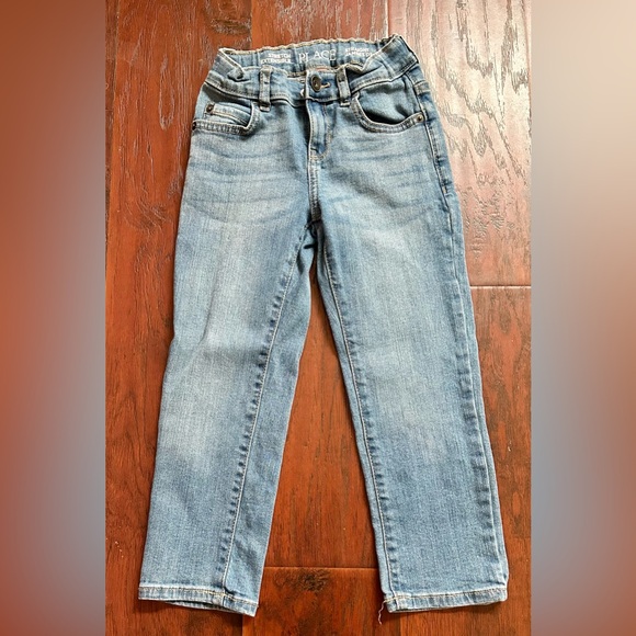 Children’s Place Jeans: Boys size 5 - Picture 1 of 7